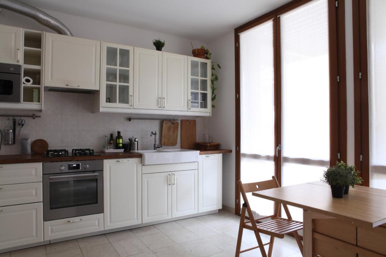 Terrace Apartment Close To Metro Station Milano Esterno foto