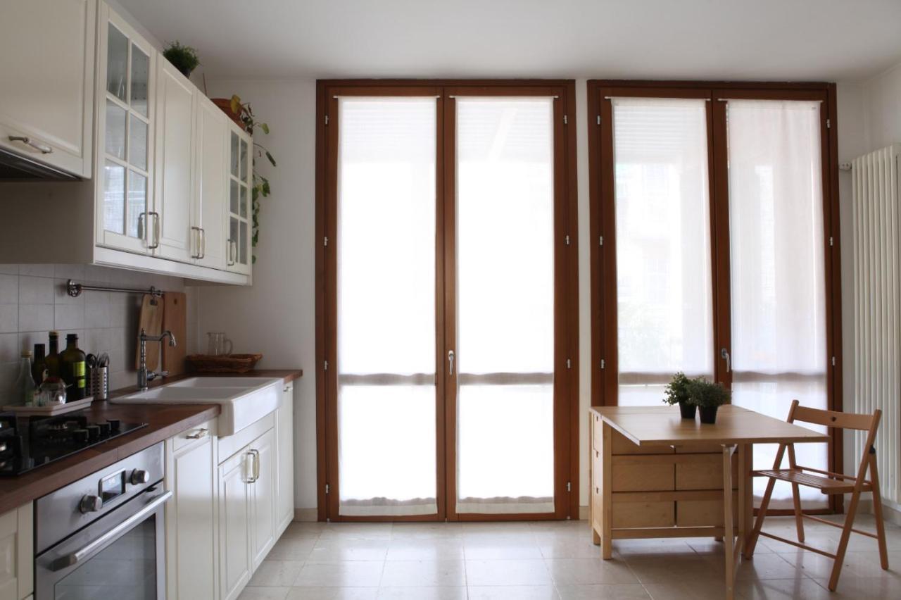 Terrace Apartment Close To Metro Station Milano Esterno foto